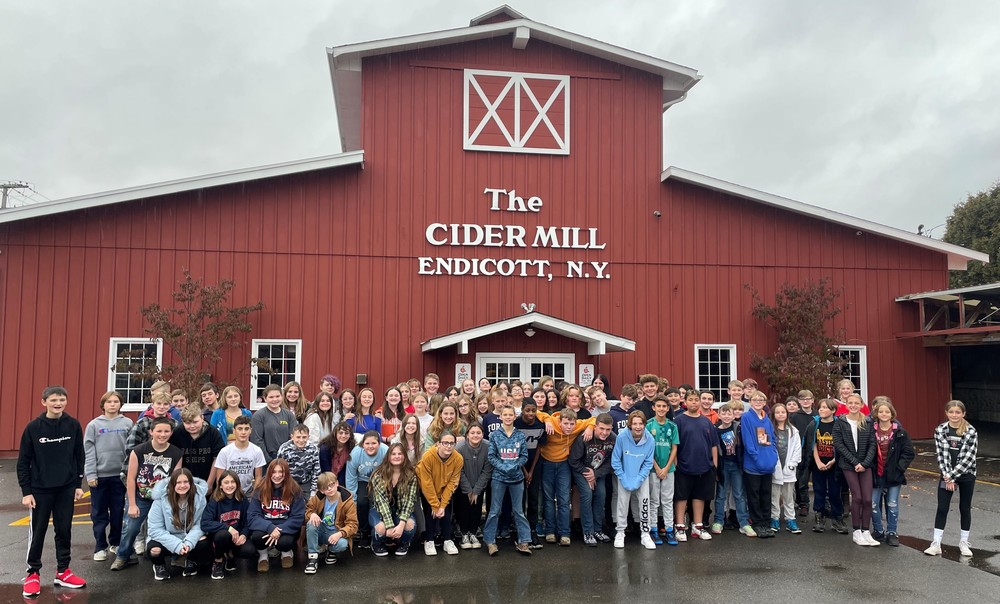 7th Grade Class to Cider Mill